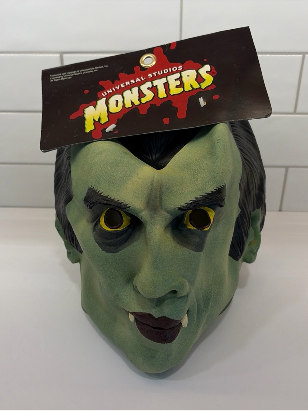 VTG UNIVERSAL STUDIOS MONSTER MASK DRACULA LUGOSI NOS 1997 Paper Magic Group
